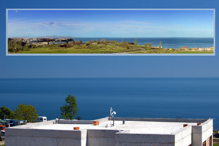 Dachterrassen mit Panorama-Meeresblick. Ideal zum Grillen oder für Sonnenbäder.